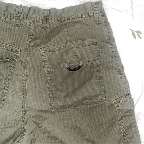 muddy green goodfellow cargo utility shorts w/ pockets. 🐊 - Picture 2 of 3